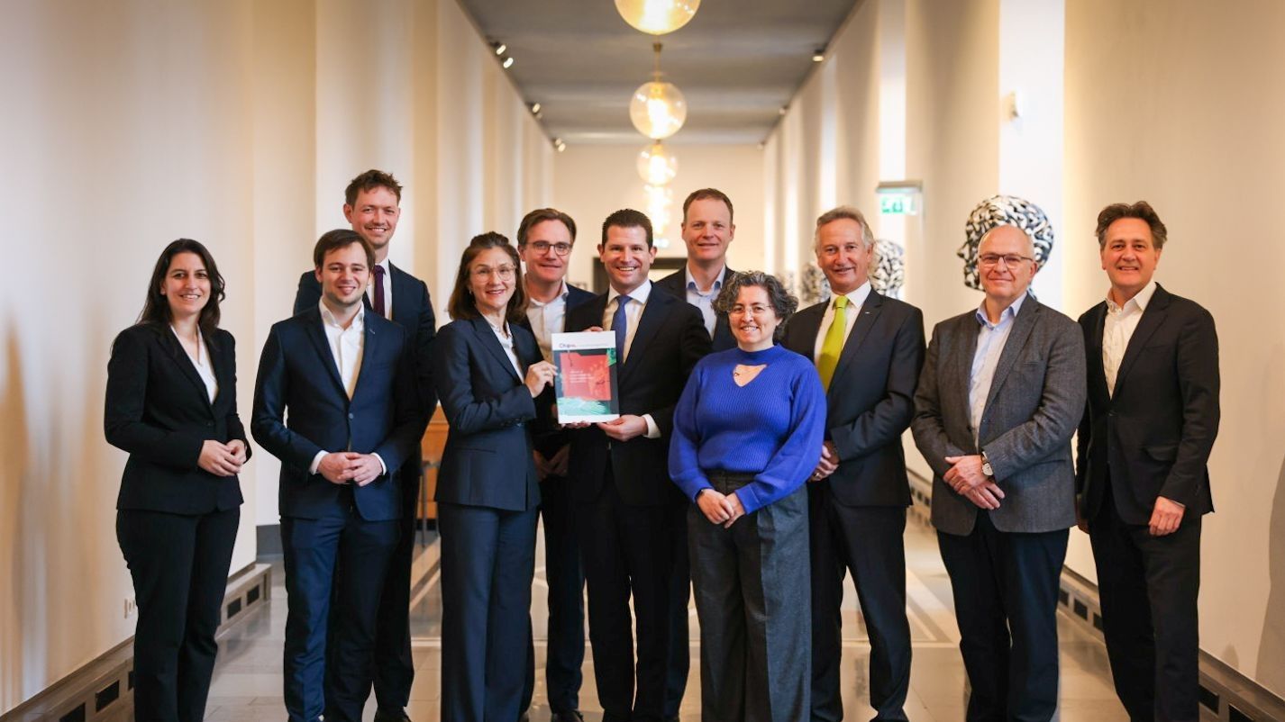 foto_overhandigen_chipnl_plan.jpg__1920x1080_q90_ALIAS-full_width_HIGH_RESOLUTION_subsampling-2