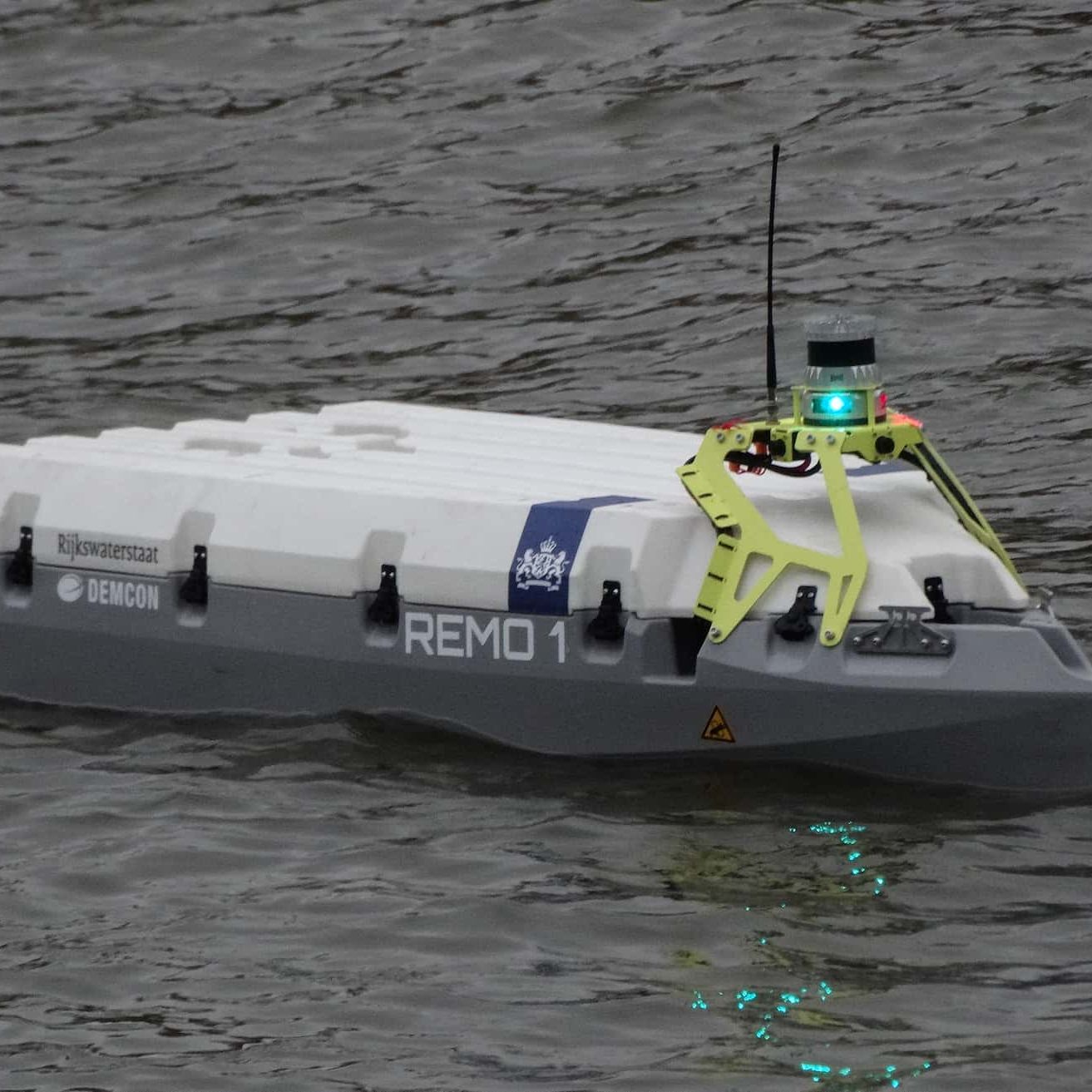 dus-rijkswaterstaat-usv-remo-1