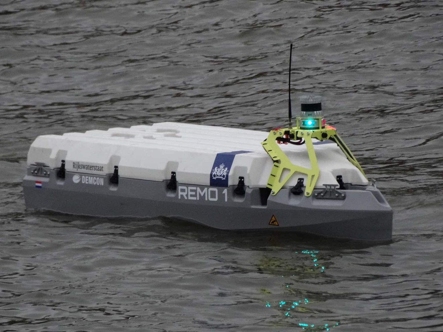 dus-rijkswaterstaat-usv-remo-1
